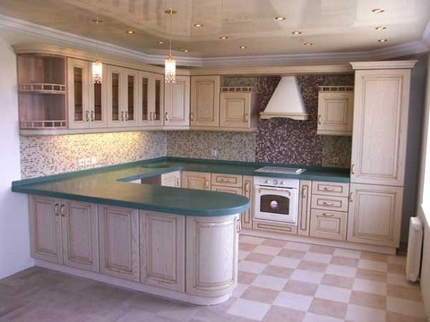 Кухня светлая
